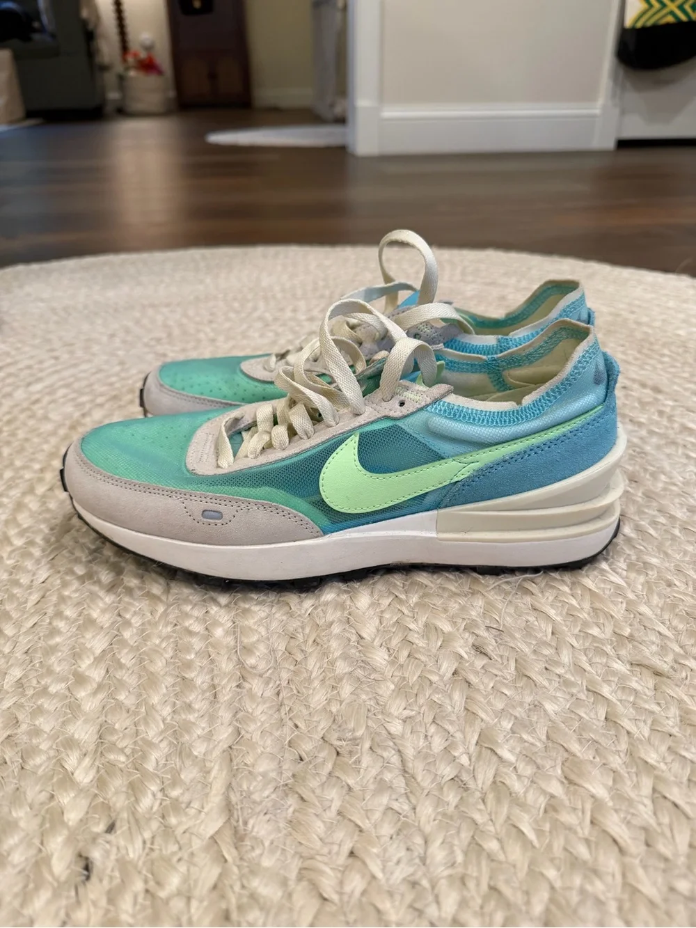 Nike Women’s Sneakers in Aqua, Light Green & Cream